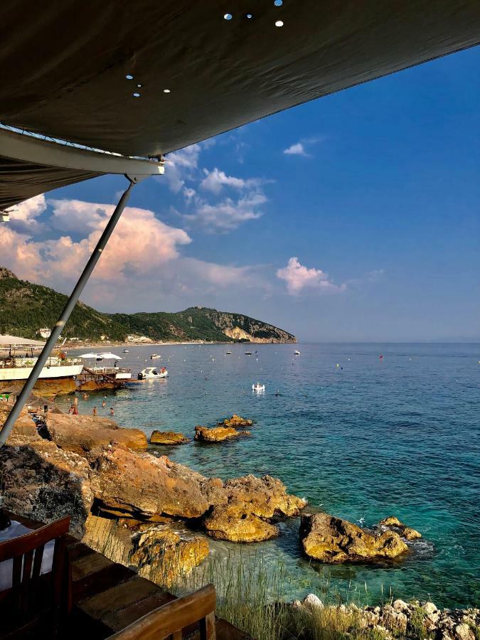 Queen Vasilika Hotel Dhërmi Екстериор снимка